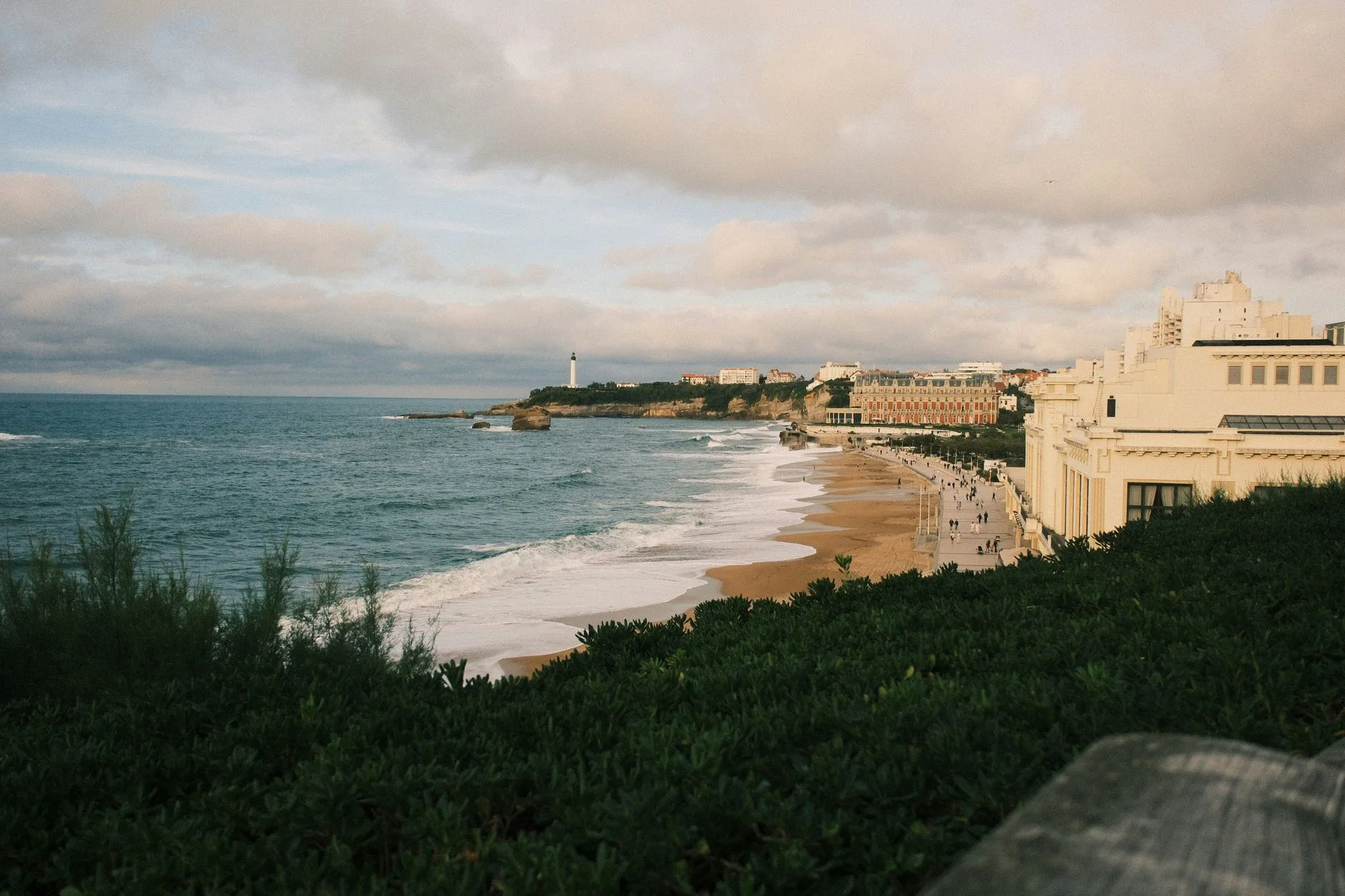 Biarritz : la station élégante, idéale pour le surf